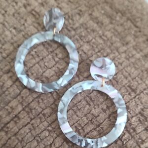 - Elegant Resin Hoop Earrings